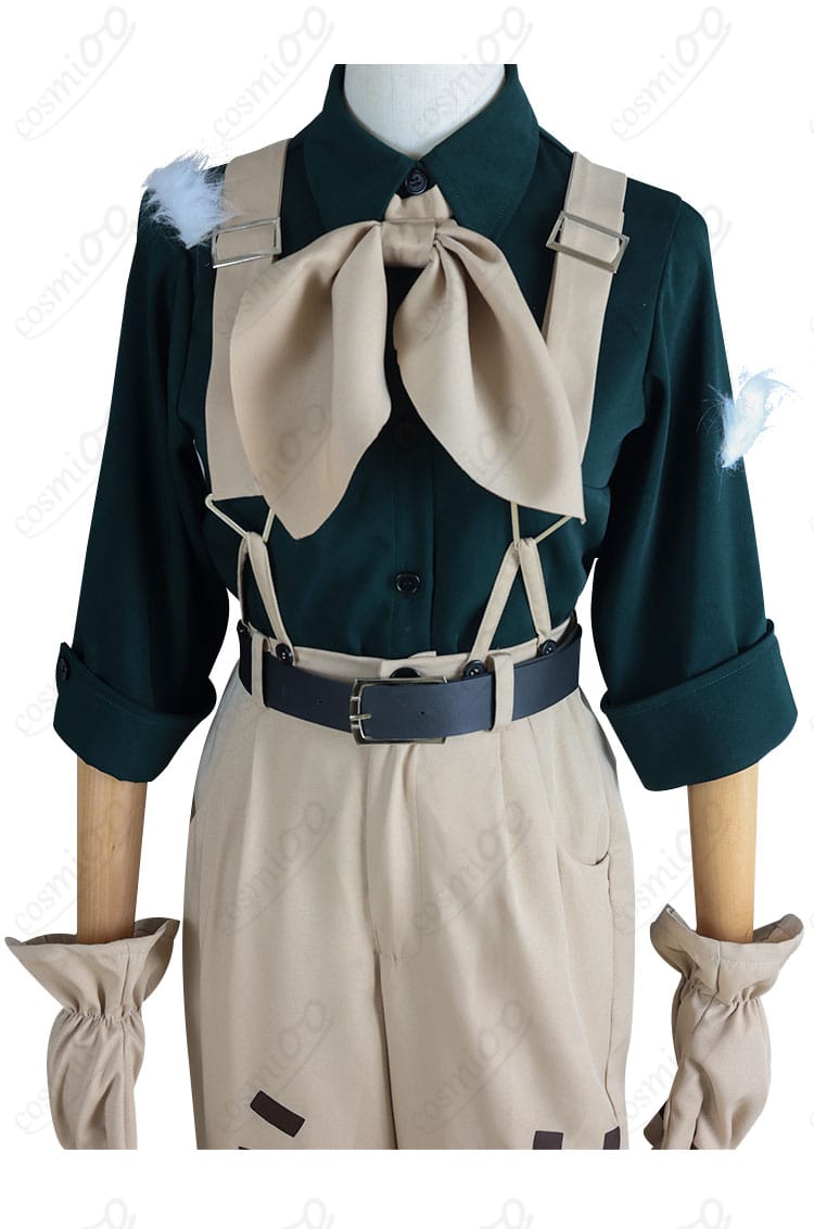 探鉱者コスプレ衣装の首元のリボン装飾の詳細。高い再現度と美しい仕上がり。