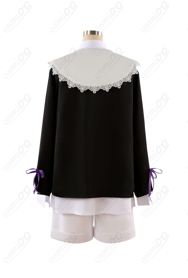 商品背面の画像。朔間凛月の私服（幼少期）コスプレ衣装の背面デザインが詳細に確認できる。