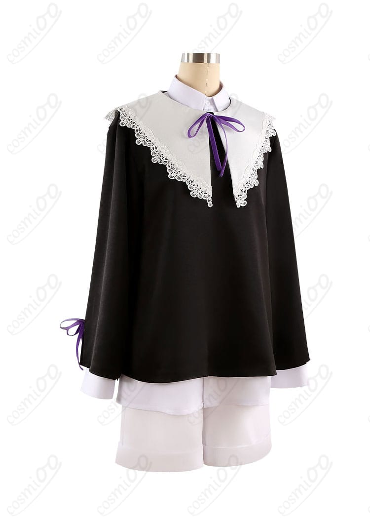 商品右側の角度から撮影した画像。私服（幼少期）コスプレ衣装の立体感が際立つ。