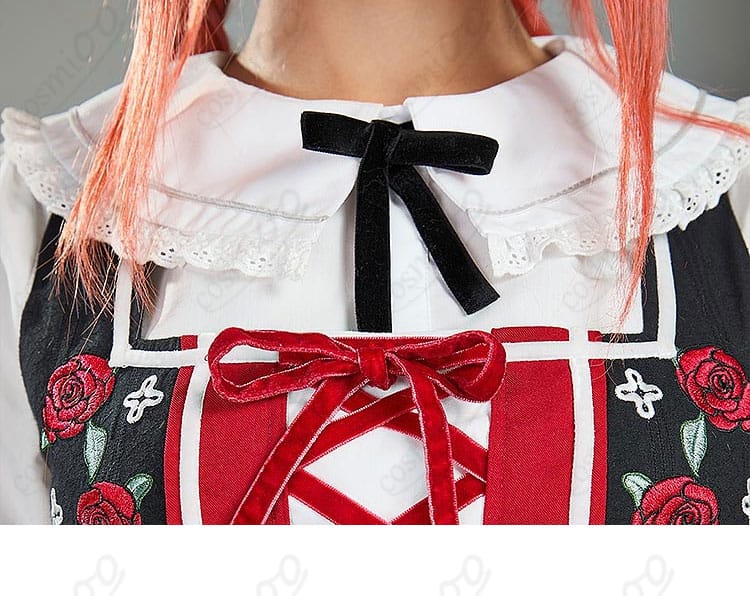 蝶結びの装飾ディテール：ホロのコスプレ衣装に使われた蝶結びのデザインとディテール。