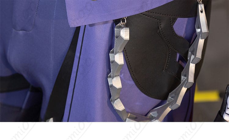 モゼ コスプレ衣装の腰周りの装飾。しっかりとした装飾で、衣装全体の魅力を引き立てます。