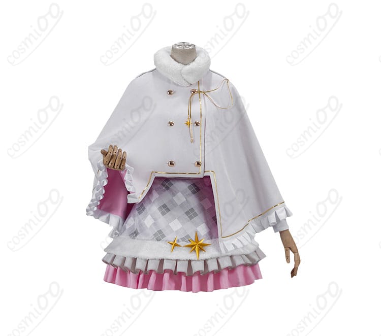 アイカツ！ 星宮いちご コスプレ衣装 ホワイトポンチョの正面画像。スヌードやスカート、ポンチョの美しい仕上がりを確認。