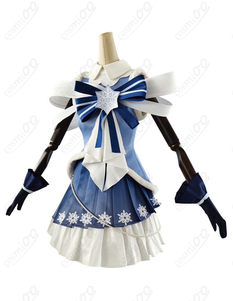 雪ミク（初音ミク）コスプレ衣装の側面画像。衣装のフィット感やデザインの美しさを強調。