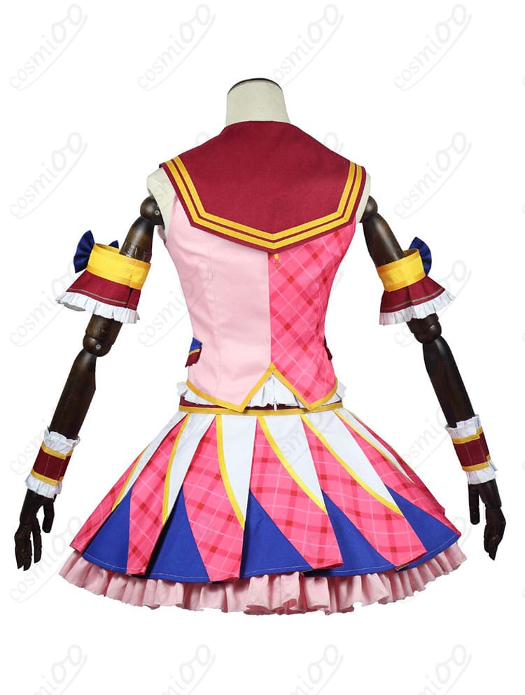 アイカツ！大空あかりのピンクパレードコーデコスプレ衣装の背面。背中の美しいデザインが特徴。