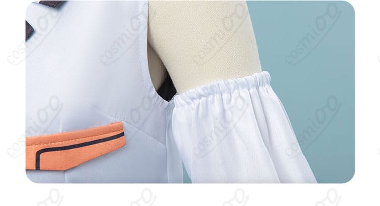 衣袖装飾の詳細画像 - アイラのコスプレ衣装の袖部分の装飾、細かい刺繍とデザイン。