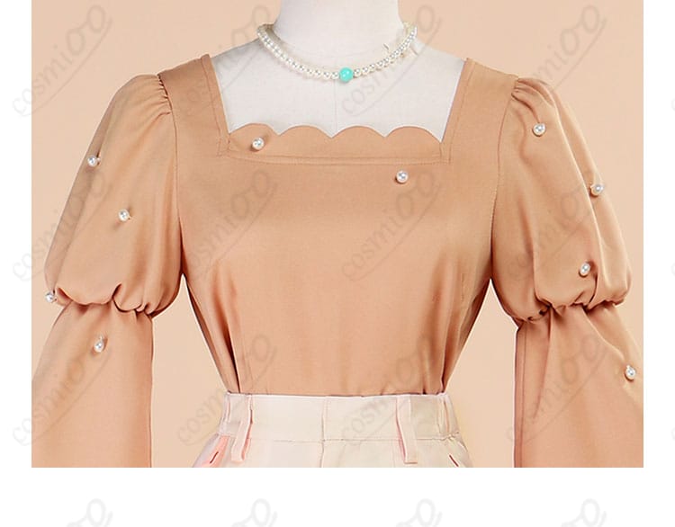 プロジェクトセカイ 花里みのり コスプレ衣装 服装背面の装飾。細かいデザインで後ろ姿も美しく仕上げ。