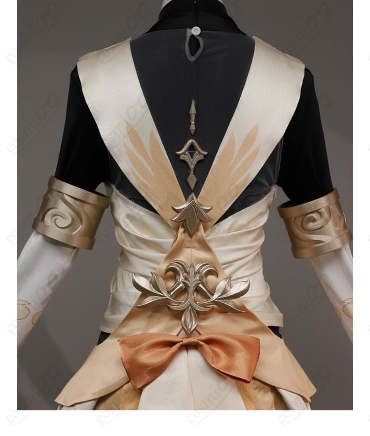 黄金裔 アグライア コスプレ衣装 背面の服装細部、細かなディテールが再現されたデザイン。