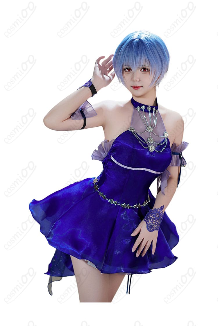 コスプレ衣装を着たアヤナミレイ（仮称）の側面図。側面から見た衣装のシルエット。