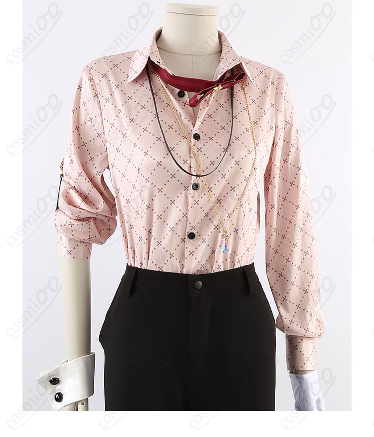 エイトのコスプレ衣装の衬衫部分の詳細。シワのない美しい仕上がりが特徴です。