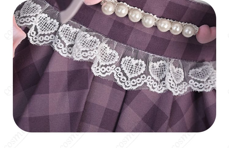 桃井愛莉 コスプレ衣装のスカート先端の花蕾装飾。細部までの繊細なデザイン。
