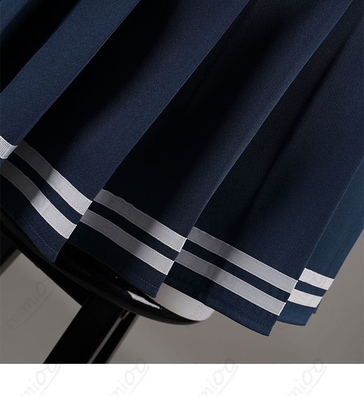 若葉睦 コスプレ衣装 月ノ森女子学園 制服 ダークブルー スカートの裾装飾ディテール