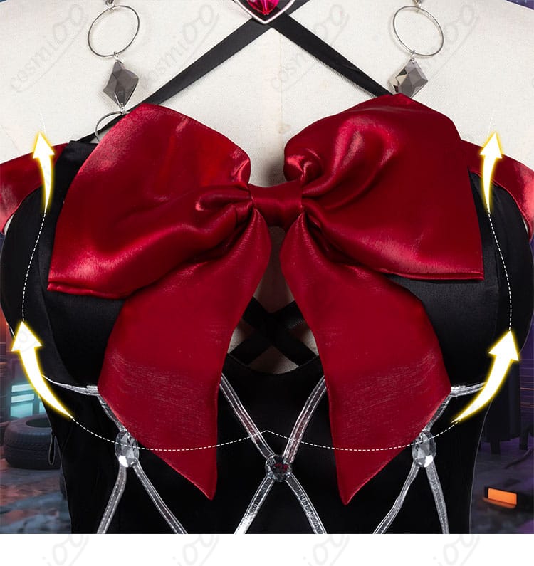 ストリノヴァ 香奈美「世紀の歌姫」コスプレ衣装の胸元赤い蝶結び飾りの細部写真。繊細な縫製がポイント。