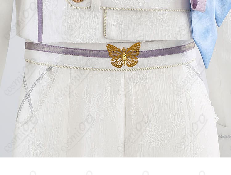 ウエストの蝶モチーフリボン装飾のクローズアップ
