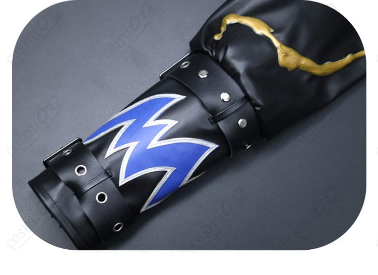 第五人格 アルヴァ・ロレンツ 金箔コスプレ衣装の右袖装飾。袖口の模様と切替の質感を捉えた一枚