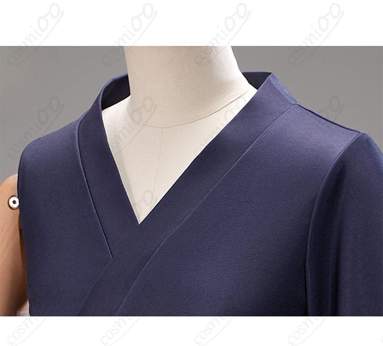 斜襟と襟元の近接ディテール。和装の重なりとステッチ、端処理の精度を示す。