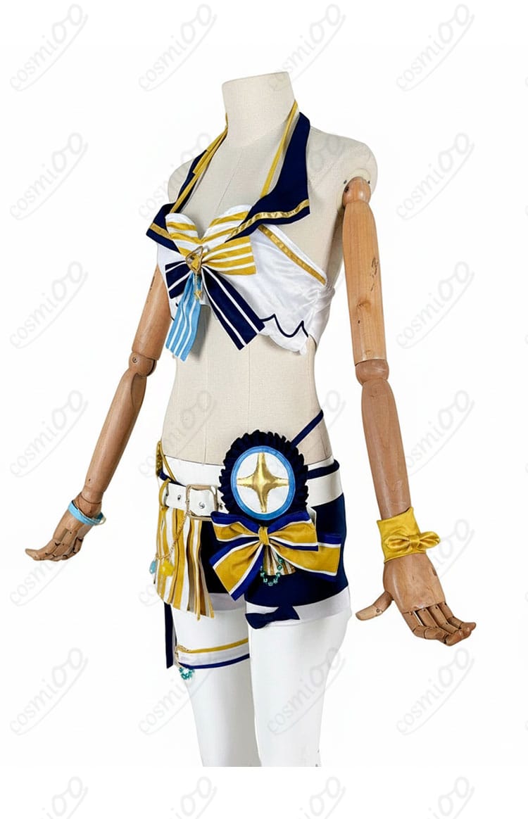 アーニャ・メルフィッサ 水着コスプレ衣装の左側面。自然な曲線とバランスの取れた丈感で、ポージング時の見え方がわかるディテール写真。