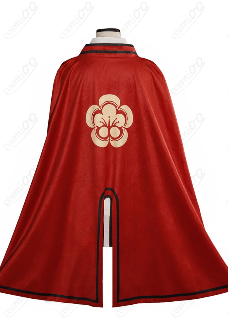 凶鳥狂死香 私服コスプレ衣装の背面ディテール。マントのラインと背面装飾を確認できる後ろ姿。