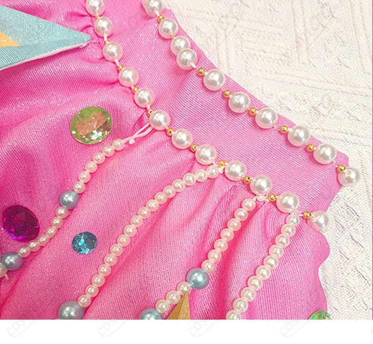 アイカツスターズ！レインボーエトワールコーデのパール調チェーン装飾クローズアップ。華やかなアクセント