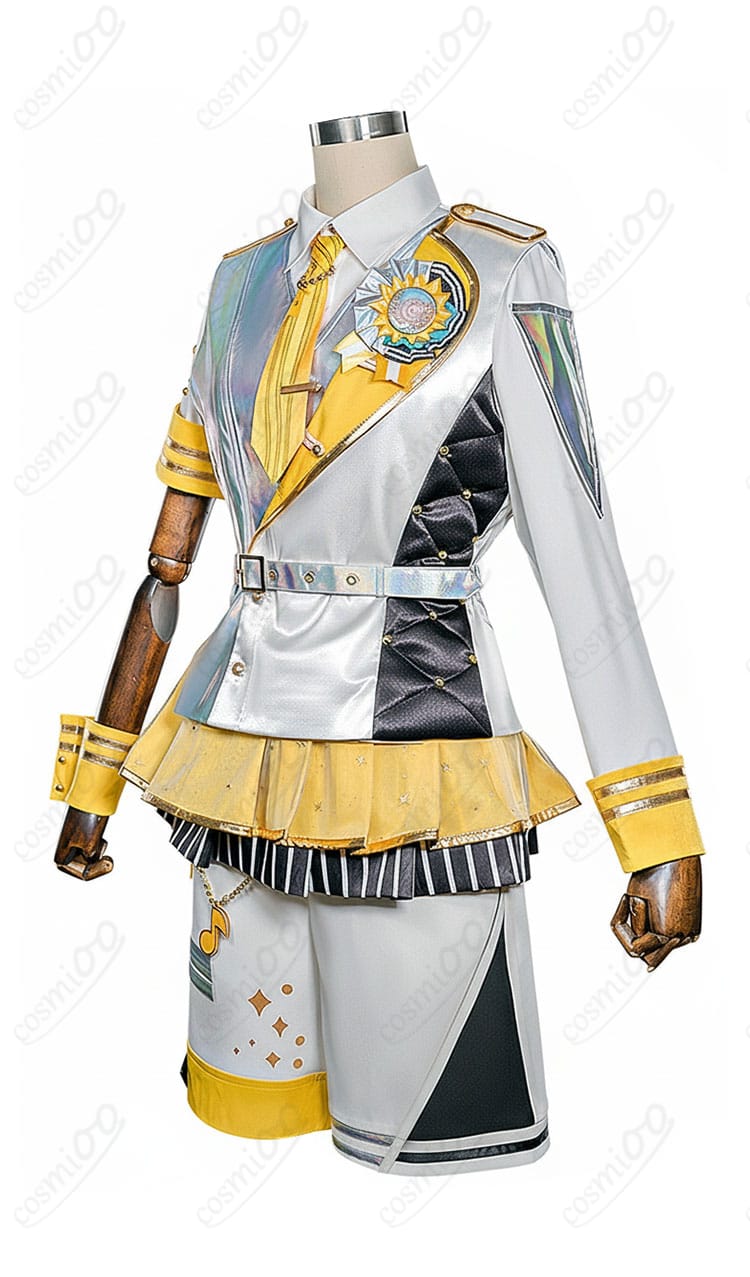 プロジェクトセカイ 鏡音レン コスプレ衣装の側面ショット・縫製とライン