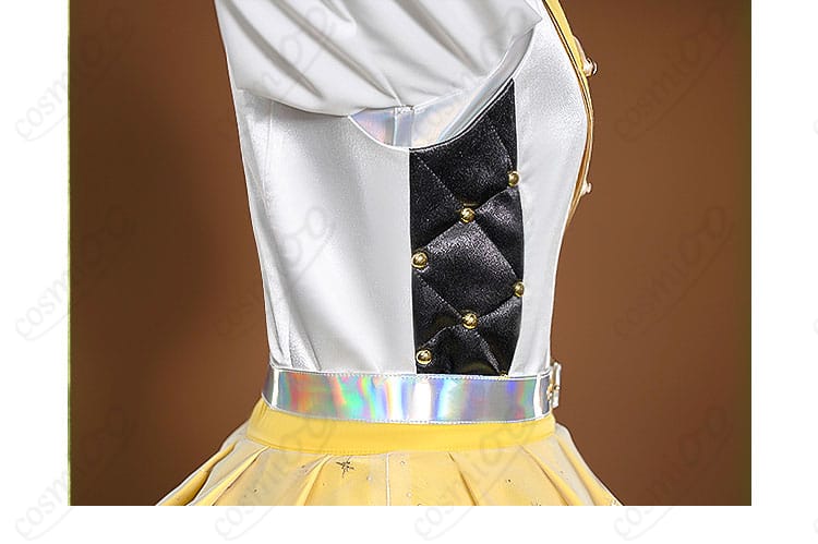 鏡音リン 5th感謝祭衣装の側面・衣襟メイン装飾のクローズアップ