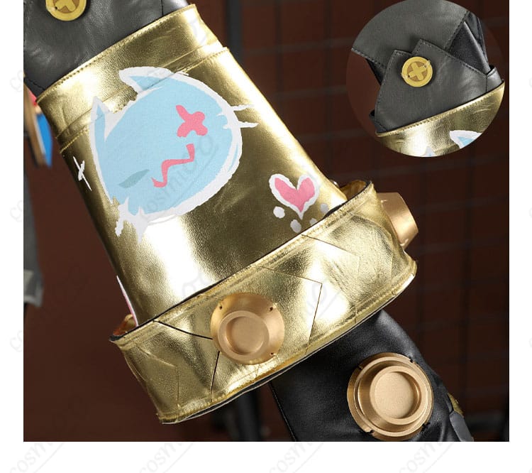 原神 ヤフォダ コスプレ衣装の手甲にある落書き風装飾。ユニークな再現ポイントを強調するカット