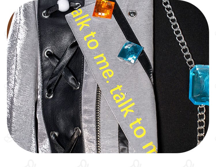 宝石風アクセサリー装飾細部|高級感ある輝きが魅力のディテール写真