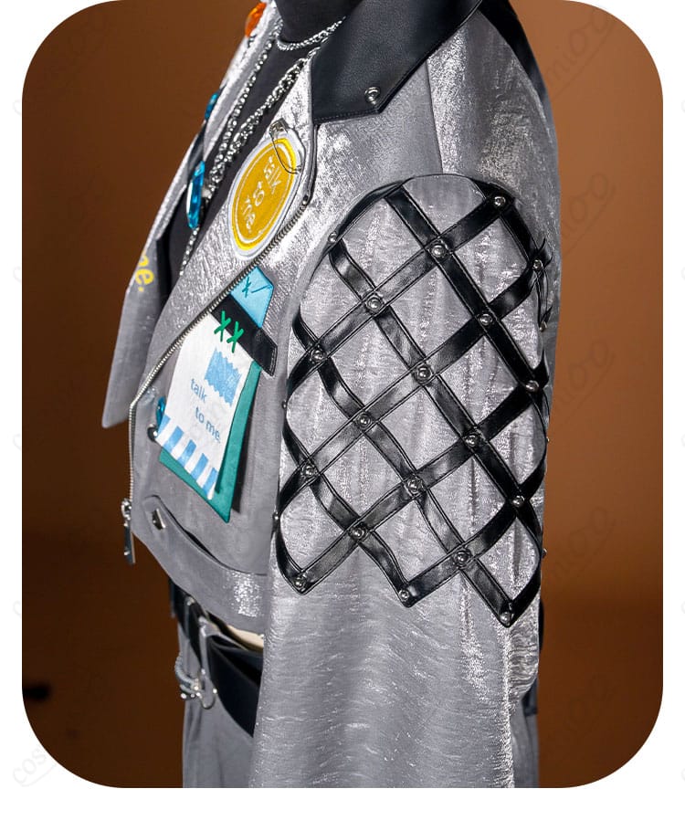 衣袖装飾ディテール|袖口の刺繍とアクセントを丁寧に再現