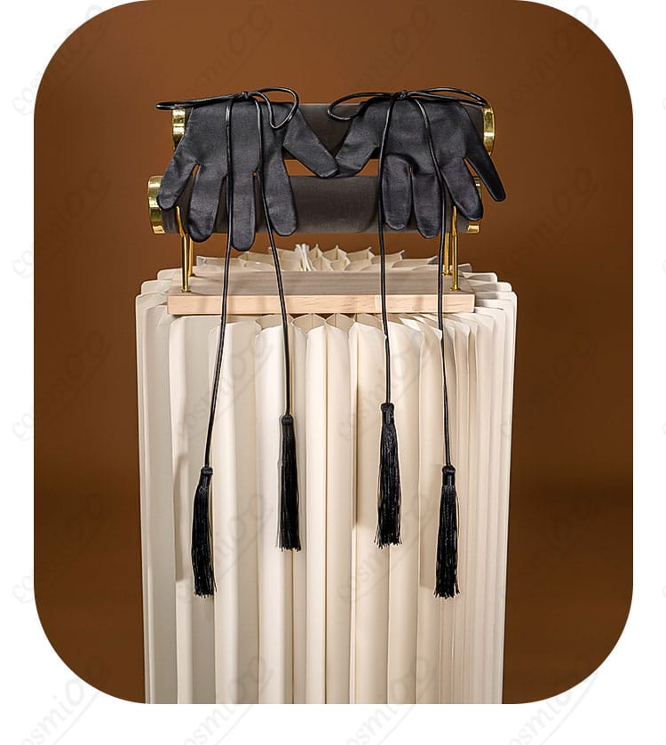 ツイステ ケイト・ダイヤモンド コスプレ衣装 手袋・手袋飾りディテール|コーデ全体の完成度を高めるアクセント。