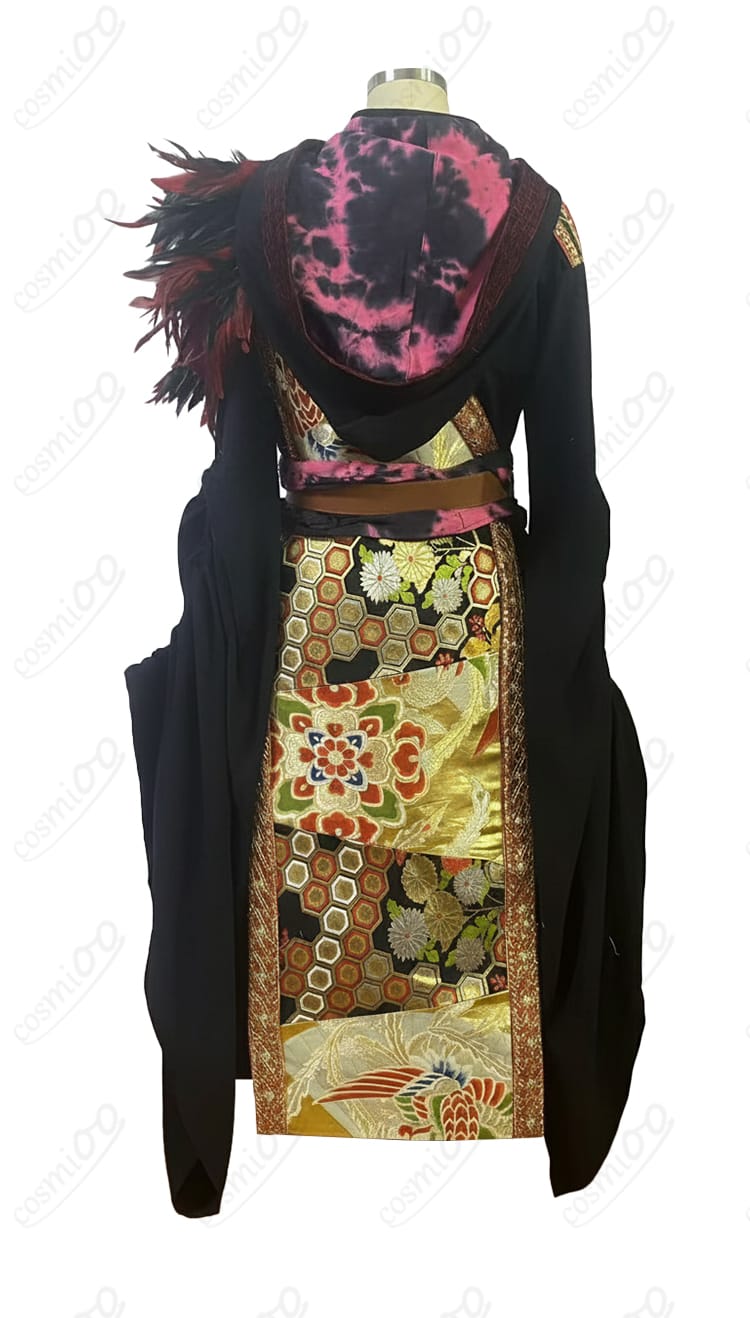 十蘭 舞台版和装コスプレの背面ディテール（背中心のラインと裾の落ち感）