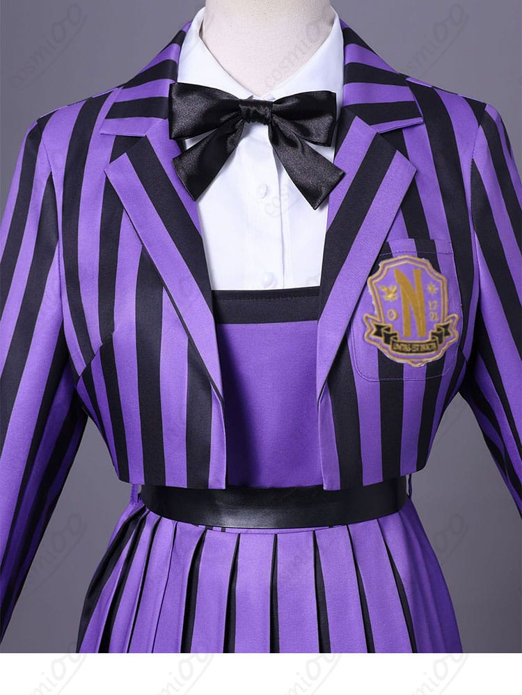 ネヴァーモア学園制服 コスプレ衣装 襟元装飾ディテール図|エレガントな襟デザインが印象的