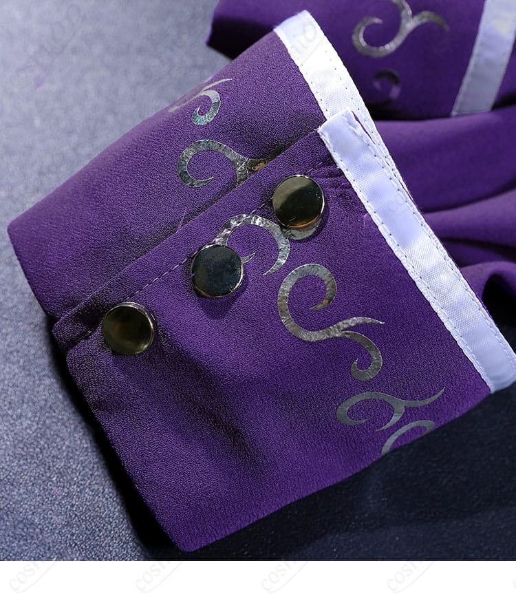 草薙寧々 コスプレ衣装 袖口装飾のディテール|手元まで可愛く仕上がった袖の装飾を再現。