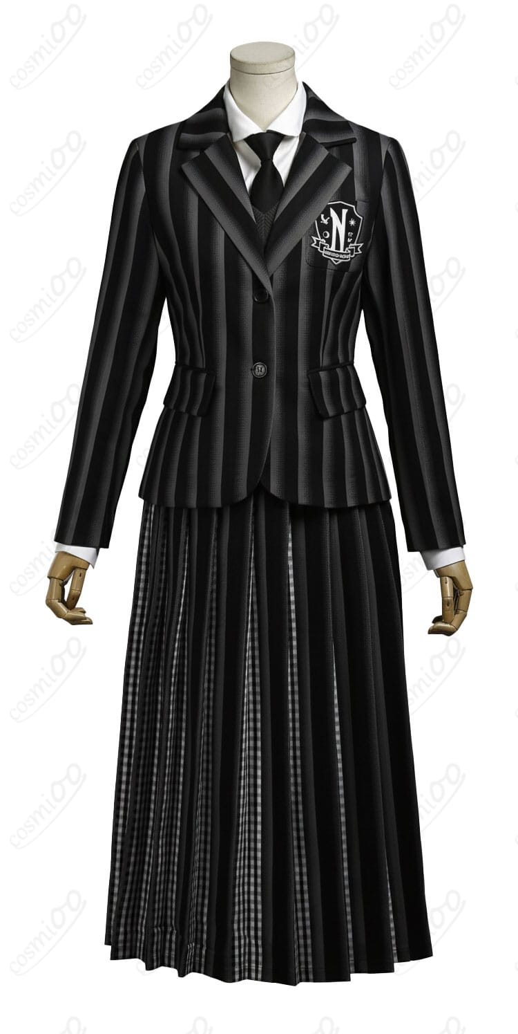 ウェンズデー・アダムス コスプレ衣装 正面装飾ディテール|ネクタイ・ボタン・襟元のデザインを細部まで確認