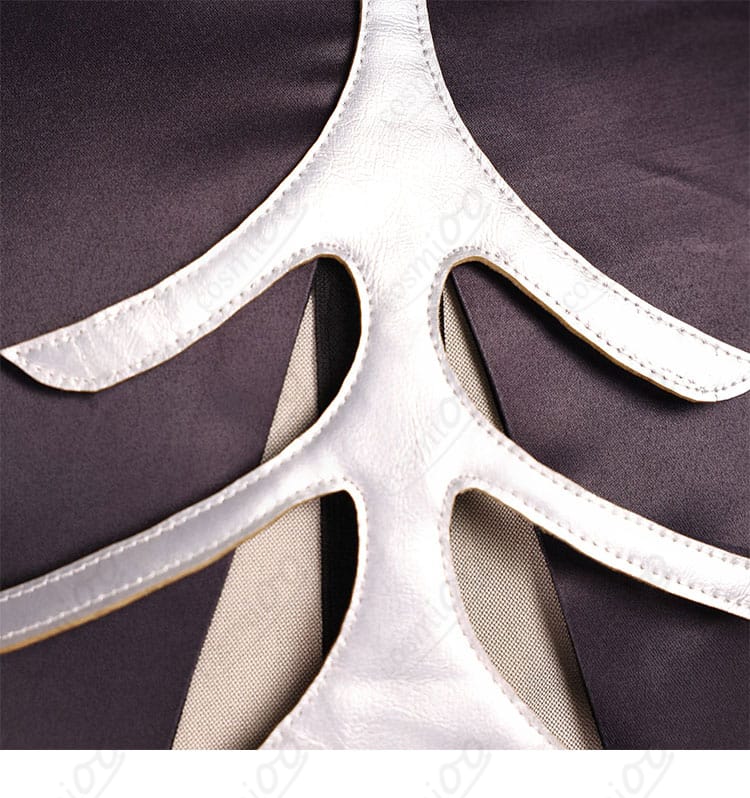 ロノヴァ コスプレ衣装 背面装飾ディテール 魔的で荘厳なデザイン