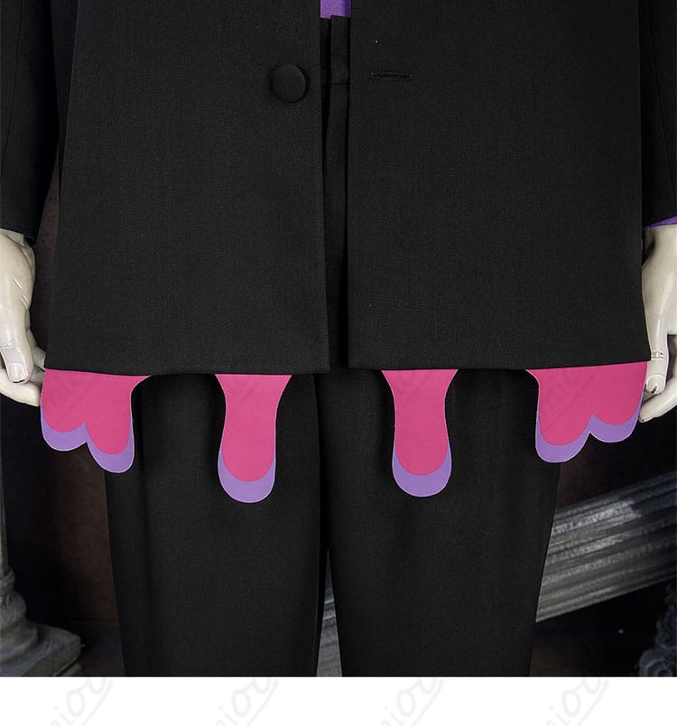 カラスバ コスプレ衣装 外套裾部分ディテール|動きやすく仕上げられた裾ラインをチェック