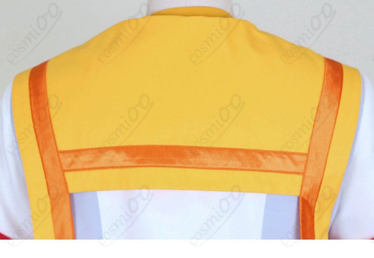 兎山大福 コスプレ衣装 背面披肩装飾のアップ 精密な刺繍と素材感を確認