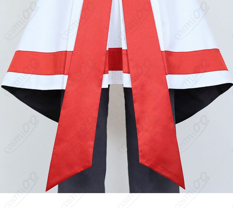 兎山悟 コスプレ 背面裾ディテール|動きに合わせて揺れる柔らかな生地感