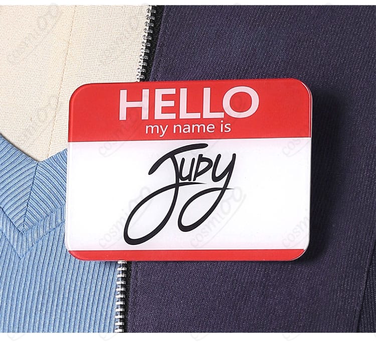 ジュディ・ホップス 警官徽章 胸飾りディテール|コスプレ衣装 細部アップ