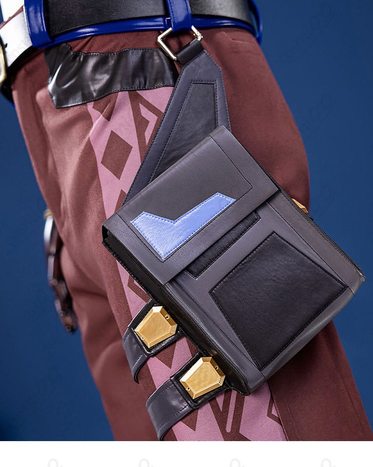 ヴィトー コスプレ衣装 脚部装飾のディテール|こだわりのアクセントを再現