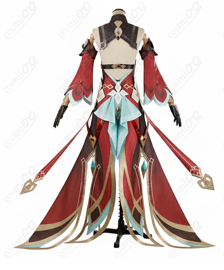 コスプレ衣装の背面図、完璧なシルエットと装飾