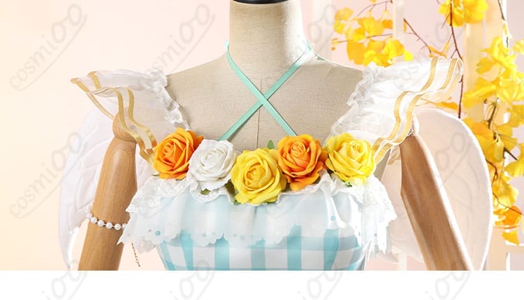 服装のネックライン装飾細部 優れたデザインが施された襟元の装飾