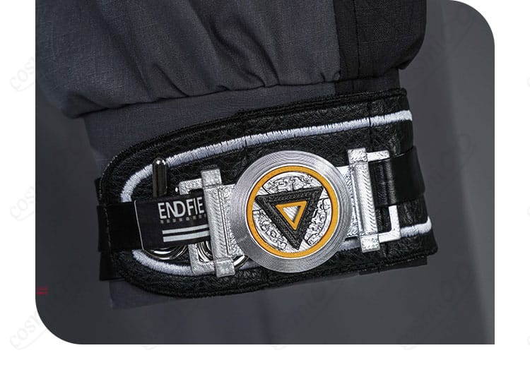 管理人（男性）コスプレ衣装 袖口装飾ディテール 動きやすさと再現度を両立