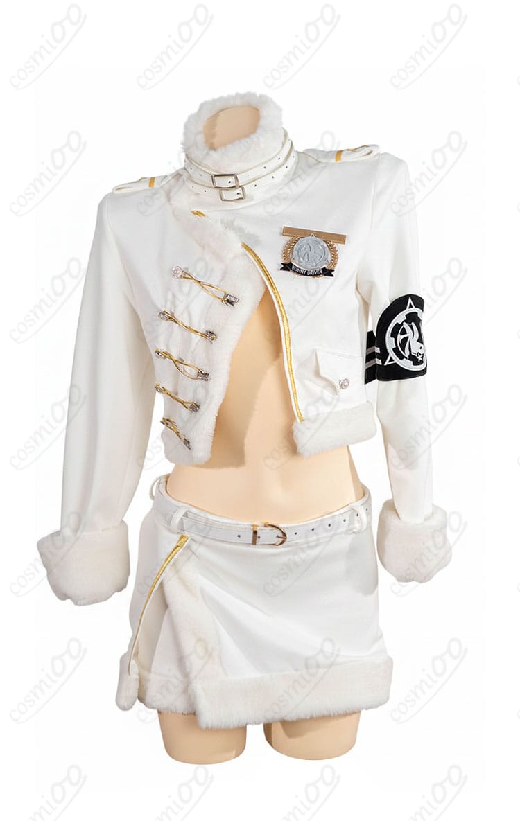 ブラン フォーチュンエクスプレス衣装の正面全体（トップスとショートパンツのシルエット）