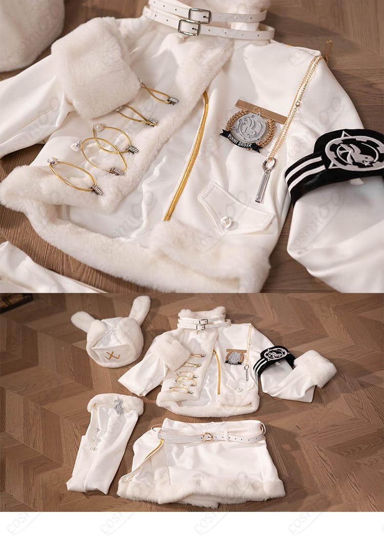 セット内容の一覧（トップス・ショートパンツ・帽子・靴下・飾り物の5点）