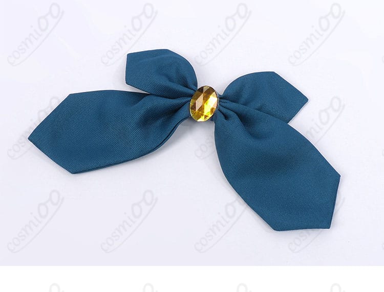 襟元の蝶結びリボンディテール。ポイント装飾で上品さをプラス。