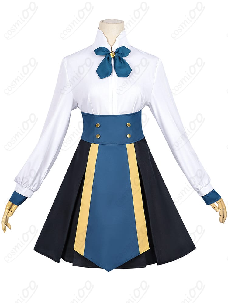 セットのシャツとスカートの全体。ベーシックな組み合わせで学園風の清楚感を演出。