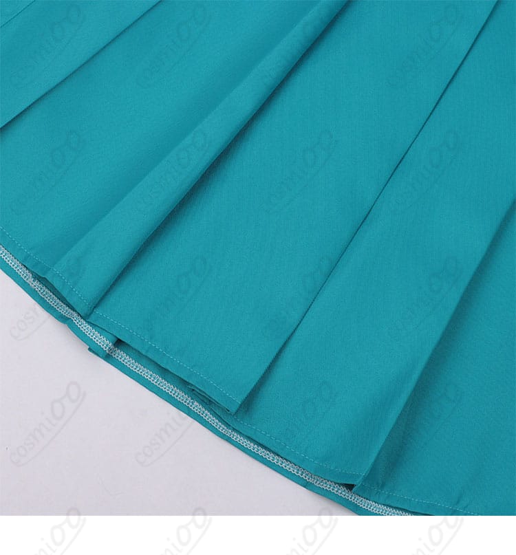 超かぐや姫！ 制服コスプレのスカート裾ディテール。動きに合わせて綺麗に揺れるヘムライン。