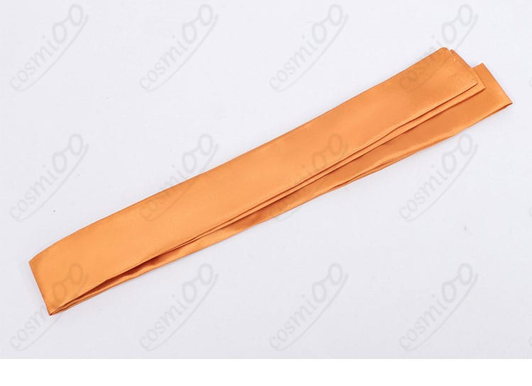 腰の系帯ディテール：帯周りの結びと紐飾りの質感