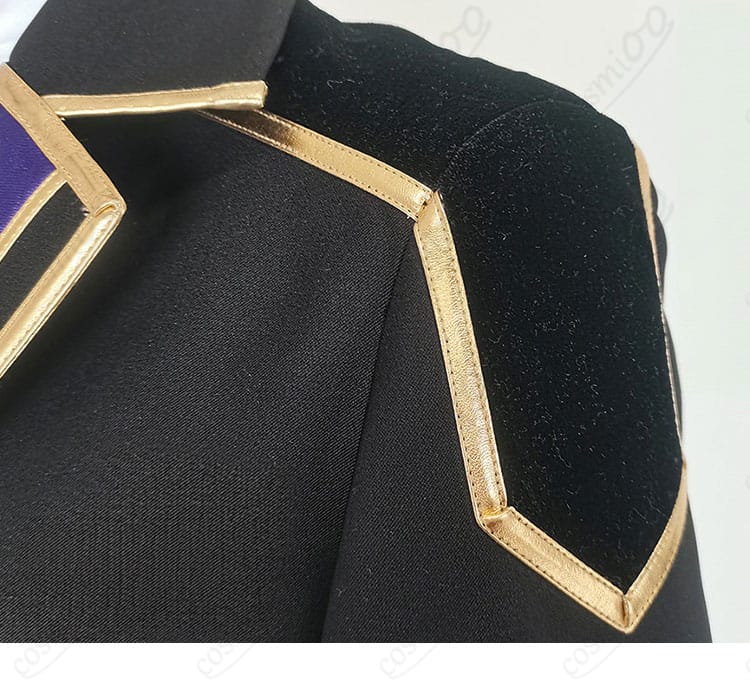 肩周りのステッチと装飾ディテール(シルバー 馬術部クラブウェア)