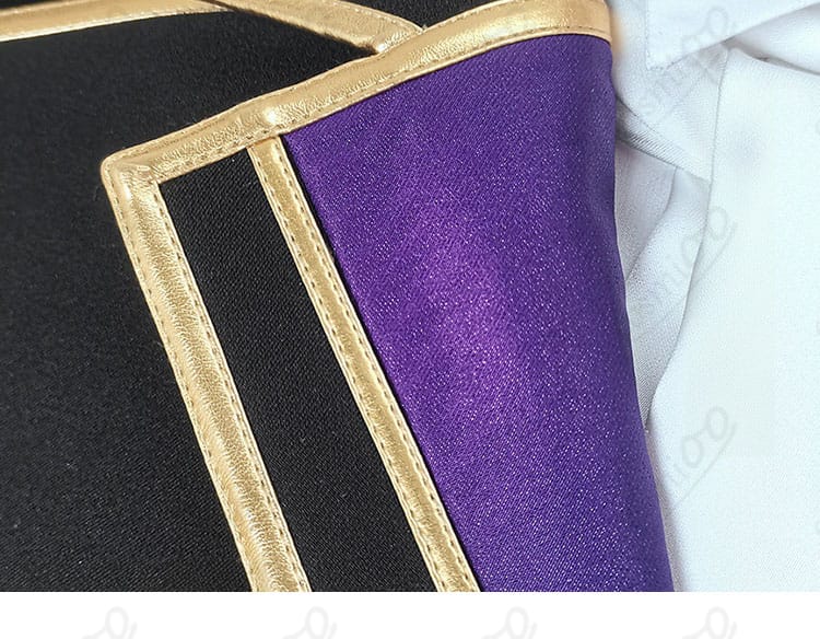 コートの襟まわりと縁取りディテール(シルバー 馬術部)