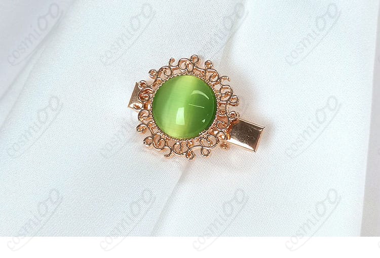 胸元のアクセント装飾ディテール(シルバー 馬術部クラブウェア)